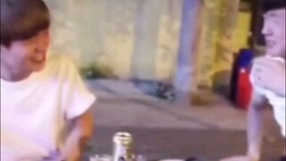 “为自己的愚蠢付出代价!”