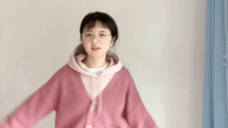 高启盛是怎么走路的？