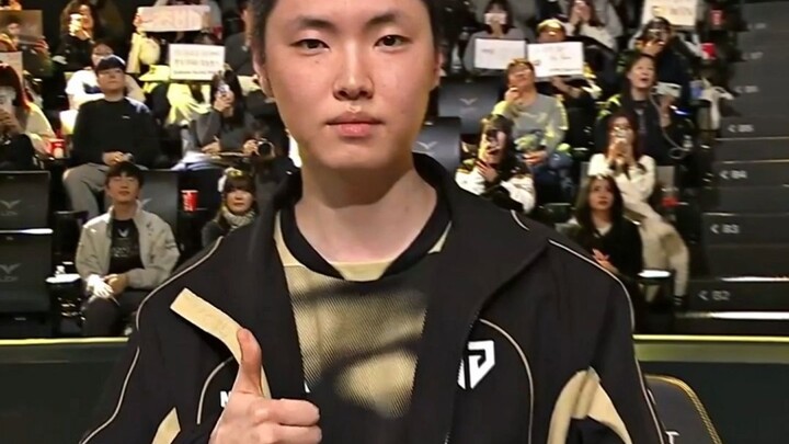 GEN rất nóng tính