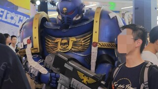 عندما قمت بتقمص شخصية جندي الفضاء في معرض كوميك كون