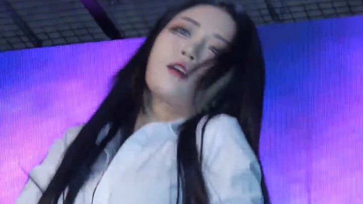 Korean girl group Girl Crush dance beauty hot dance