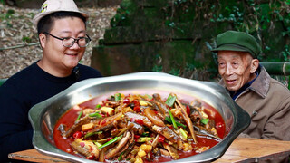 Membuat hidangan "tumis belut cabai" yang menyehatkan