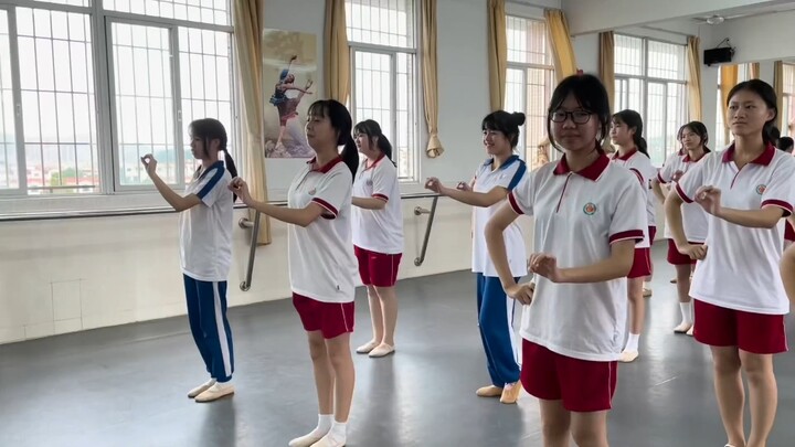 幼师班舞蹈课日常