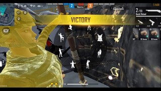 Grandmaster Dễ thương Cô gái giàu có gọi tôi là Noob - Tôi thách đấu 1 vs 4 - Noob prank ff - B