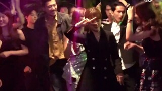 หยางจื่อ: บ้าเอ้ย ฉันอยากไปเต้นรำกับอาจารย์หยางจื่อในชีวิตนี้จัง! -