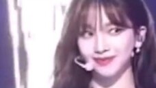【Yoo Jimin】Tidak ada yang tahu kalau gadis ini kehilangan sol sepatunya di atas panggung