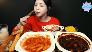 Bánh gạo cay, bánh gạo tương đen, bánh bao, mực chiên 5 #amthuc