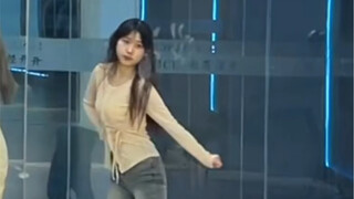 以后我一定会有资格站在舞台上的