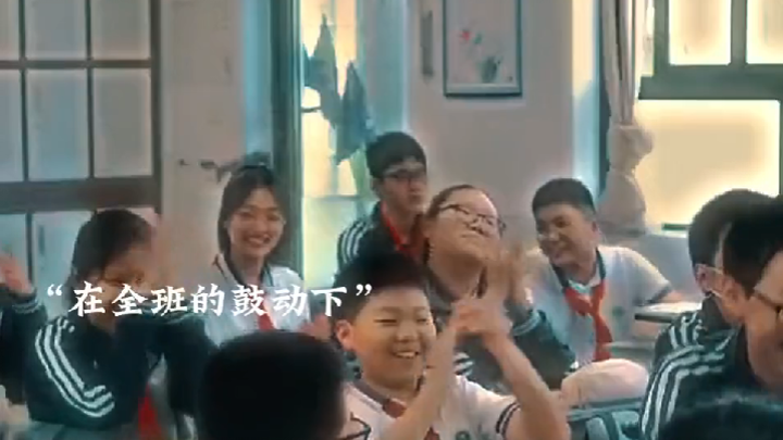 The school uniforms are pure white, reflecting the morning glow, elegant and purer than lotus flower