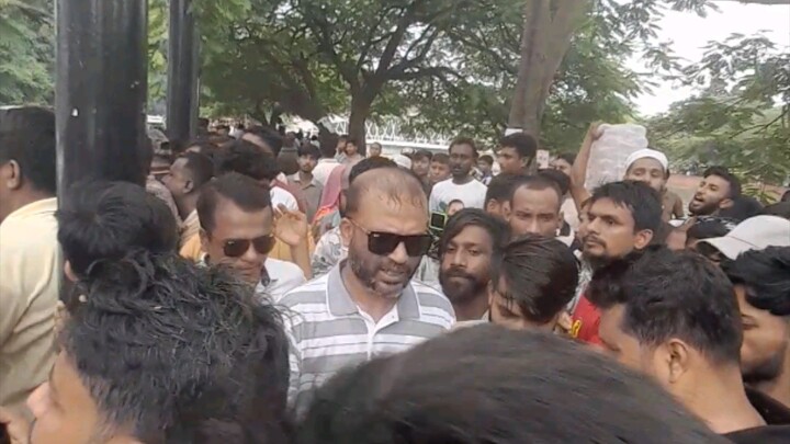 Dhaka Mohanogor Uttar semul vai