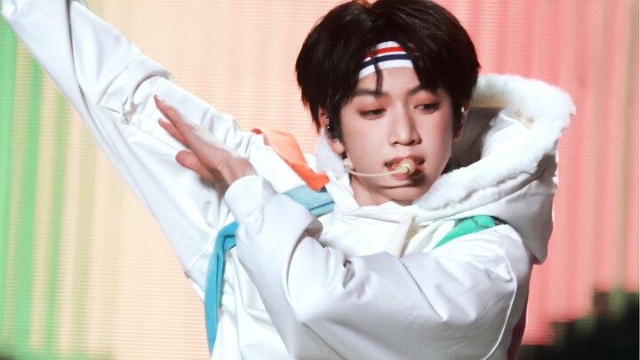 Mấy đứa trẻ sinh năm 2009 thật tuyệt vời phải không? Một chú chó năng động và tràn đầy sức sống! Em 