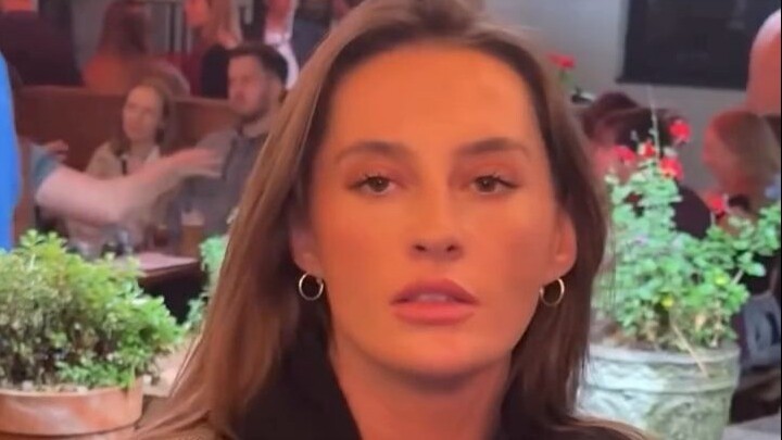 Guess Who’s a Straight Girl (aka Lesbian Cravings Compilation 😻)