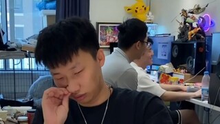 寝室麻将游戏，室友频出怪招，我快顶不住了