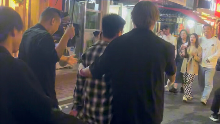 مرافقة الابن الأكبر إلى الوطن