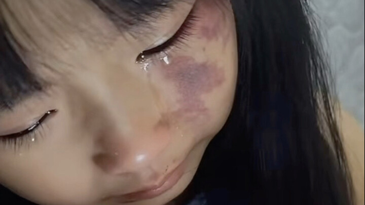 الروبوت الصغير علّمها أول درس في الفراق #روبوت #بكاء #طفلة