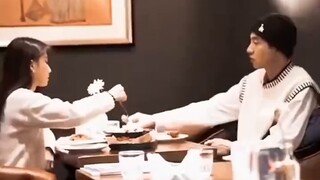 Saya akui bahwa saya tidak bisa iri pada cinta seperti ini. "Aite dari orang yang kamu rindukan Aite