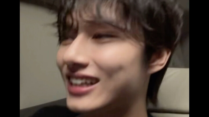 จริงมากกกก!! ข้าวโพดปิ้งแบบใต้บ้านเรามันเป็นเมล็ดเดียวๆ ทีนี้เหวินจวิ้นฮุยไปซินเจียงแล้วสั่งไป 10 ไม