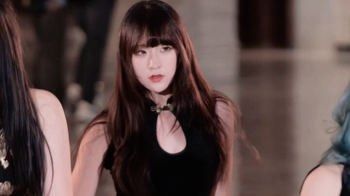 【قلقة ومتوترة - ستيلا】 لي هياو إين وي | ألا يمكن لمثل هذا الشخص مثلك أن يقع في حبّي؟