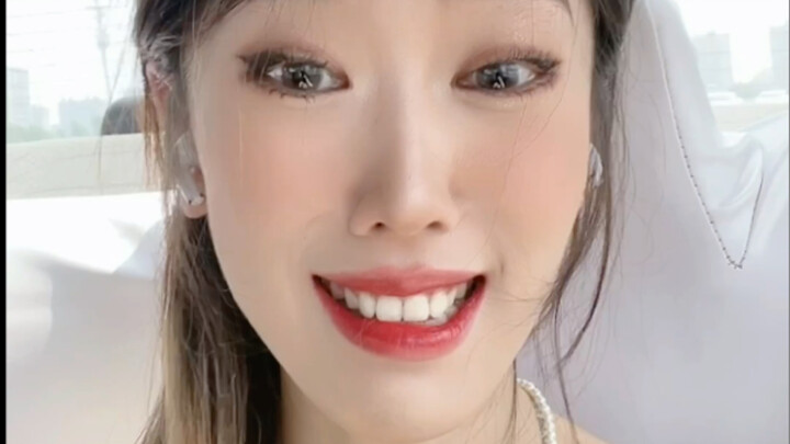 حبيبي~ أنا حقًا لوحدي، أنا حقًا وَحْدِي!!!