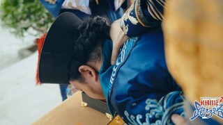 「片场日记之跑不了路」不愧是花了钱的群演，居然还有“吻戏”！