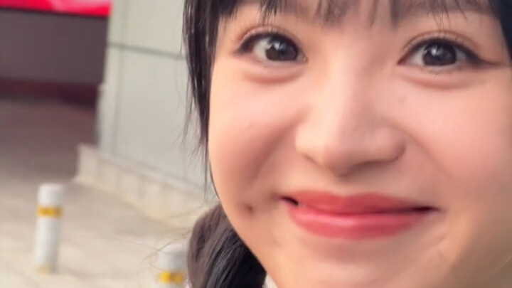 เธอตั้งใจสอนให้ทุกคนสวยจริงๆ นะ!