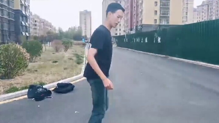 أبسط درس Jumpstyle على الإطلاق! حتى "القطار" تعلمها!! – Morry Jumben