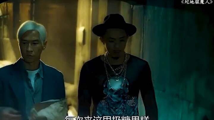 Reporter Mocks a Demonic-Exorcising Mage—Only to Get Schooled in Seconds