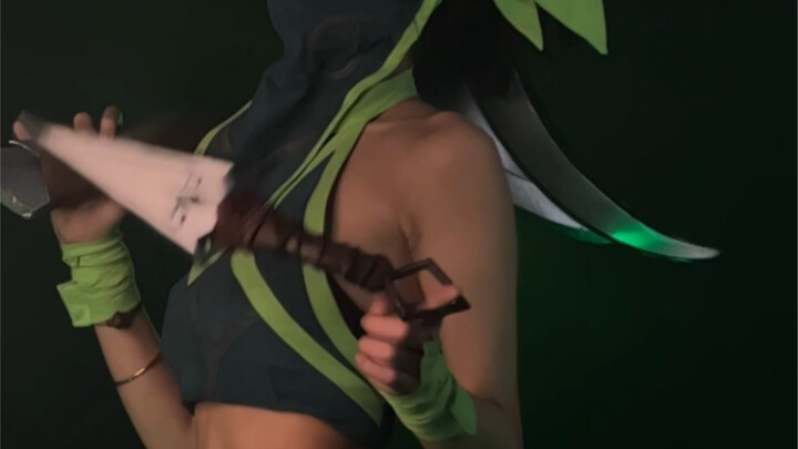 هذه المرة سأصطحبك لتخترق الحصار!