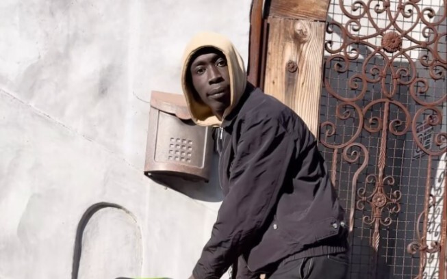 Locking the bike chain?!