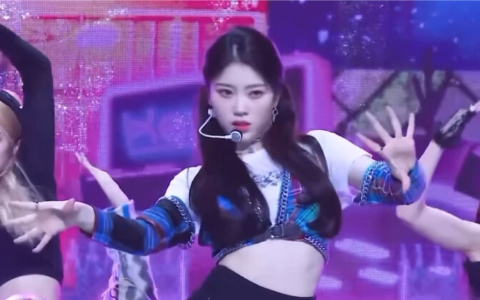 【شين شياوتينغ】ميوزيك بنك «Wa Da Da» – لقطات مباشرة لشياوتينغ