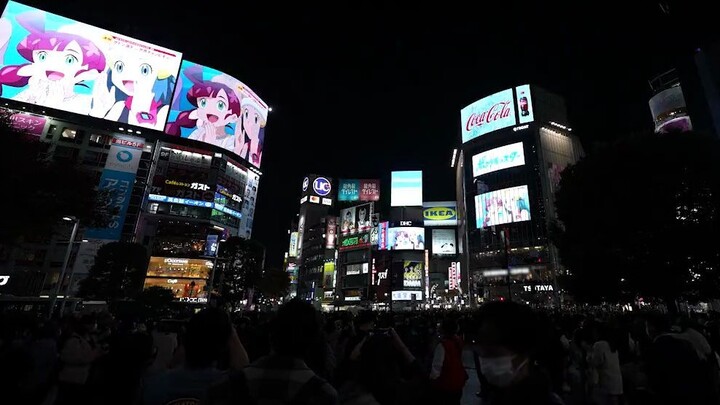 Berita tentang Ash yang memenangkan kejuaraan disiarkan di jalanan Shibuya [teks bahasa Mandarin]