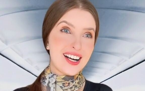 The Right Way to Use English on a Plane—Isn’t That Way More Useful Than Just Knowing How to Ask for 