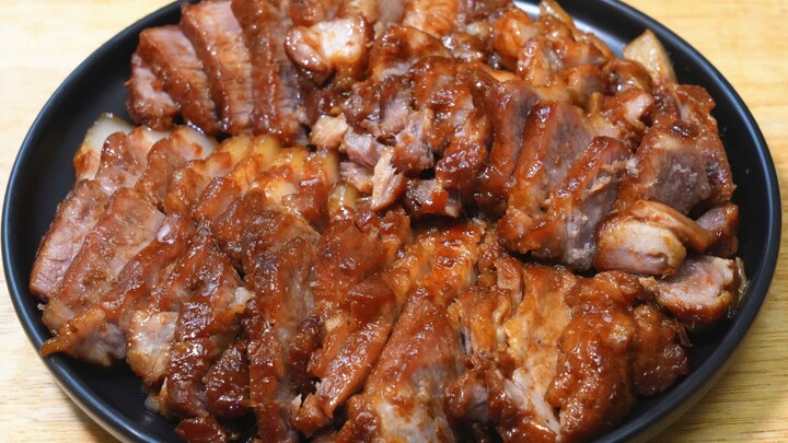You can make honey-glazed char siu pork right in a rice cooker—this method is awesome!