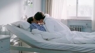 Nụ hôn đầm ấm :))