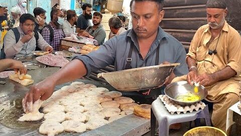 71 Years Old Famous Bun Kabab Making | Pakistani Street Food Egg Anda Burger | STREET FOOD BUN KABAB