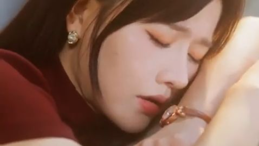 Perkawinan kontrak dengan suami yang polos, justru berujung manis tak terduga