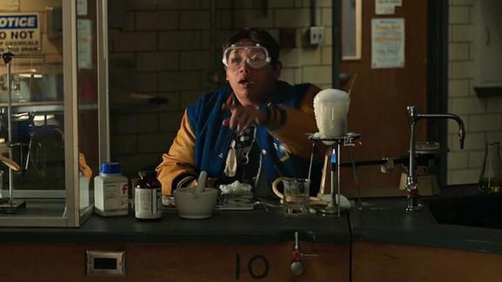 Kesamaan dari tiga generasi Spider-Man adalah bahwa saudara-saudara mereka semua memiliki akhir yang