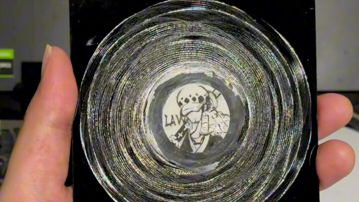 The scratch hologram I made myself isn’t very clear.