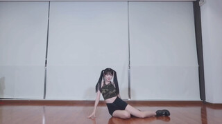 【霸道小草莓】翻跳 (G)I-DLE - DUMDI DUMDI 夏天旋律 热情敲锣打鼓