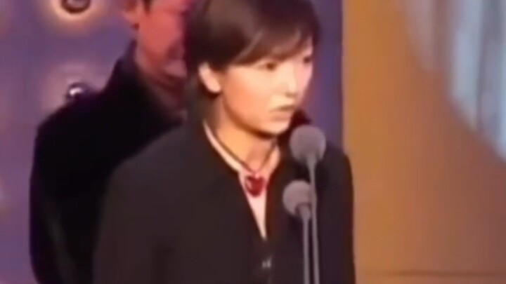 ما زال عالم الترفيه السابق جريئًا في الحديث...