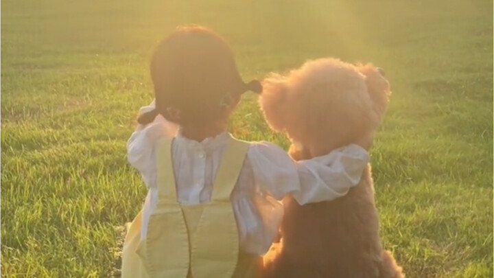 So lovely—my mood’s lifted just watching it; the balloon has finally found its little owner.