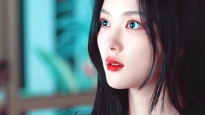 "Don't be afraid, I won't let you die!" The heroine was assassinated and her life was hanging by a t