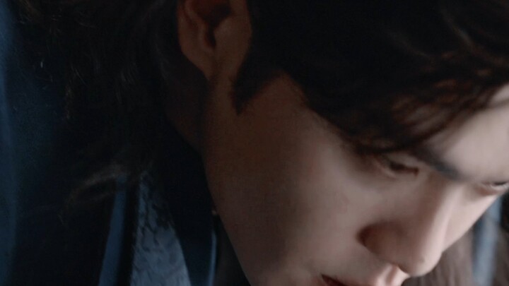 The series subtly downplays his hardships and pain, but the actor brings them to life through lifeli
