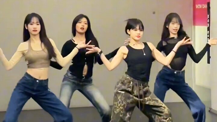 รวมท่าเต้นยอดนิยมที่ฮิตทั่วอินเทอร์เน็ต เริ่มต้นมาปุ๊บก็ระเบิดความมันส์ทั้งฮอลล์ #ท่าเต้น #การสร้างส