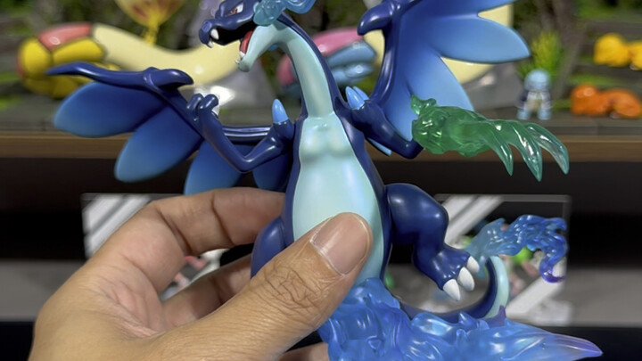 Permainan Model Burung Biru x Charizard