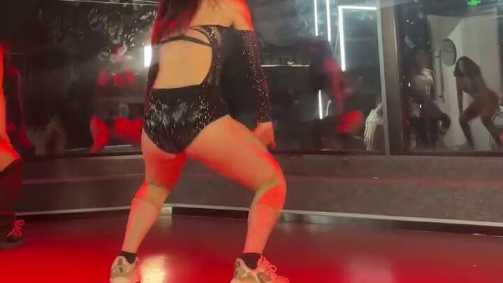 Twerk Basic Training