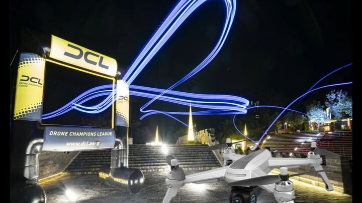 AI menerbangkan drone untuk mengelabui lawan dan berhasil mengalahkan juara dunia