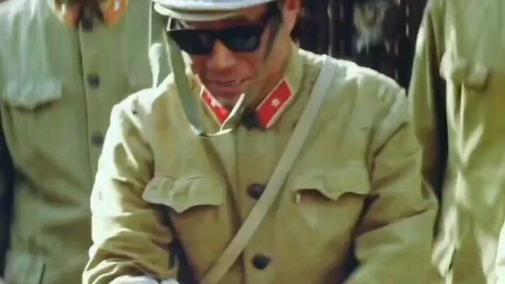 The heartfelt emotions of “To Live and Die in Tumxuk” back then—truly the best patriotic film! Li Xu