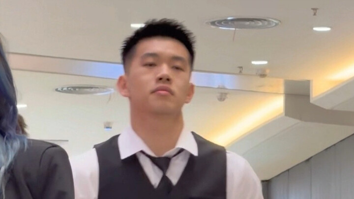 Aksi Hollywood, Posisi Han Taishan