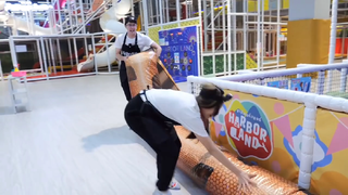 จ้างทำความสะอาดสระน้ำเด็กหลังเที่ยงคืน EP16